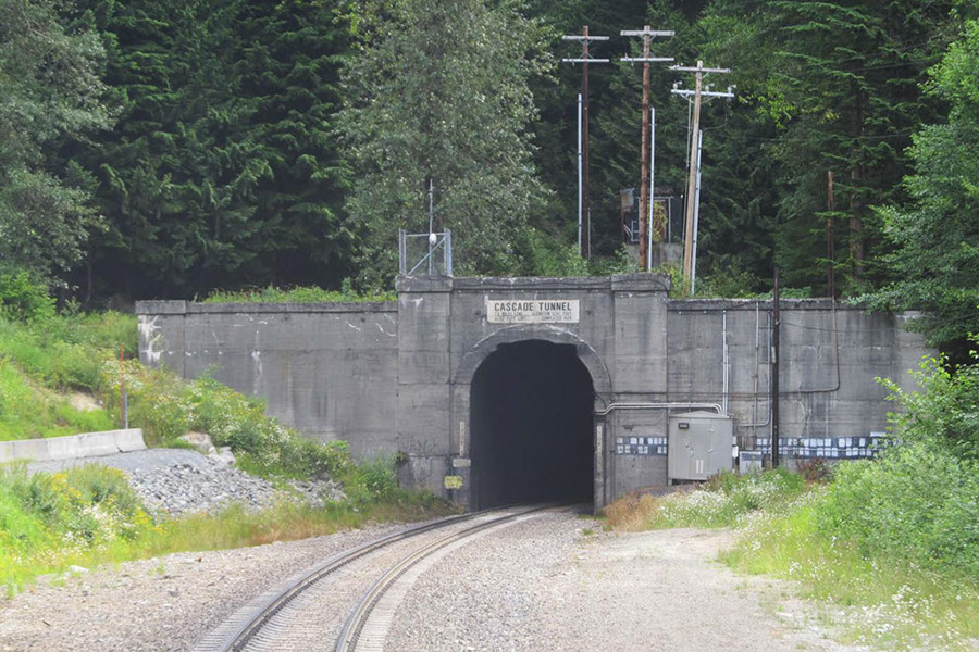 090 67 West Portal Cascade Tunnel