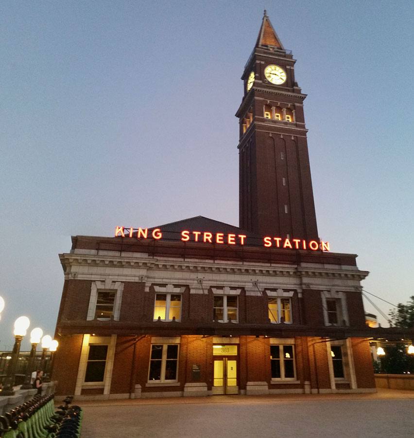 115 Amtraks King Street Station