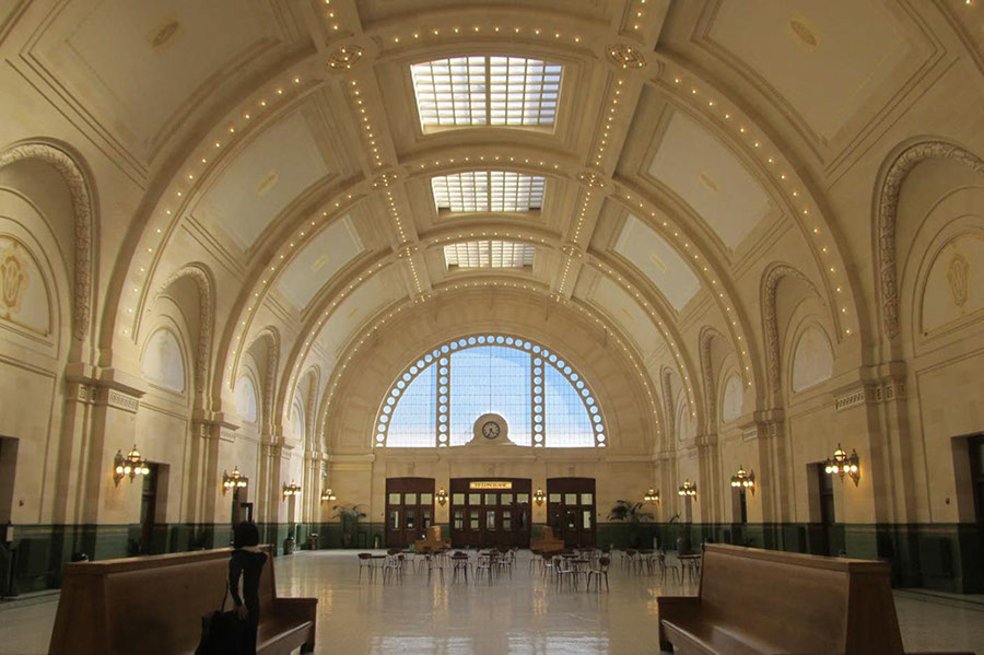 110 37 Interior of Seattle Union Station