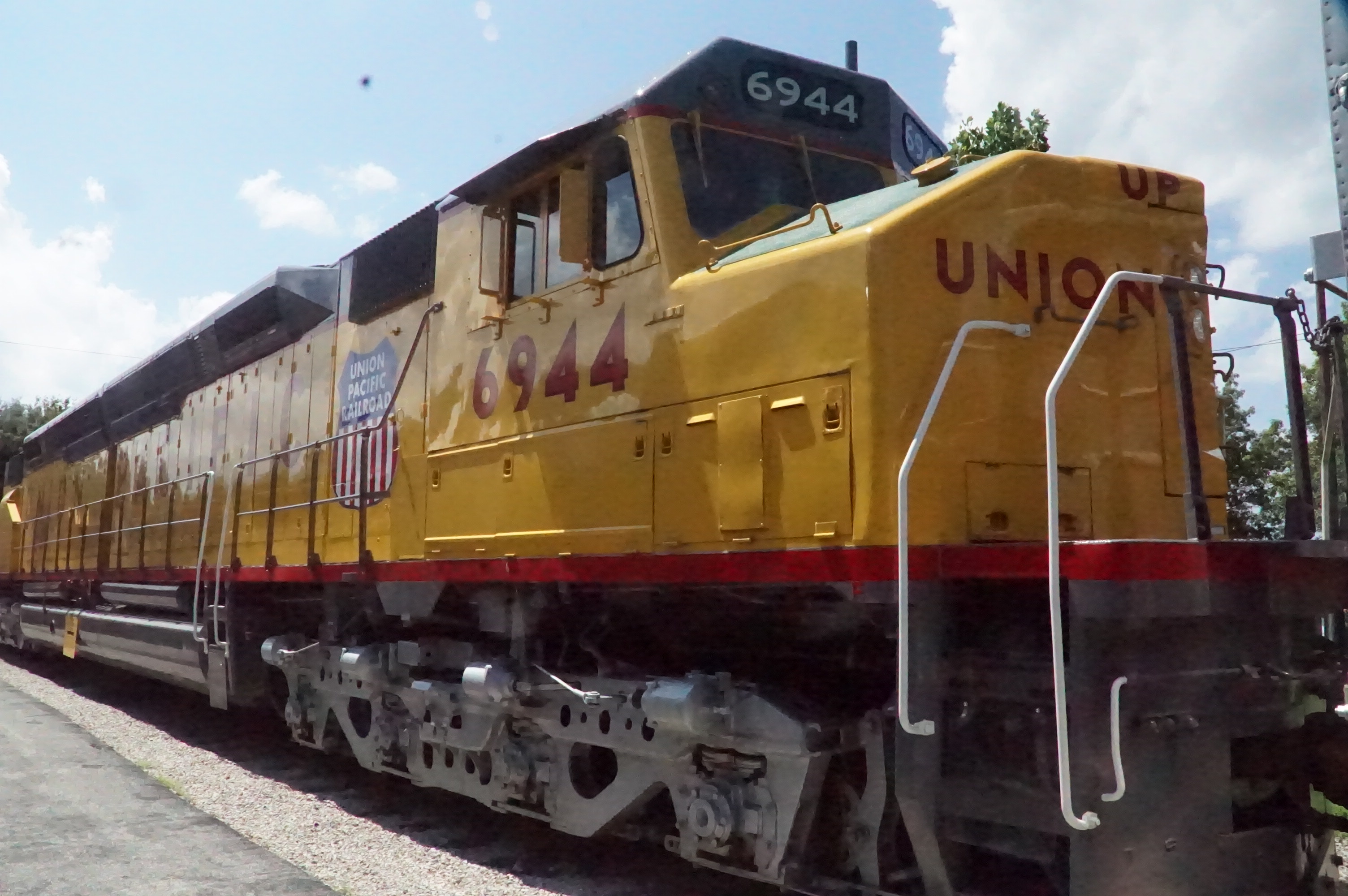 Union Pacific #6944