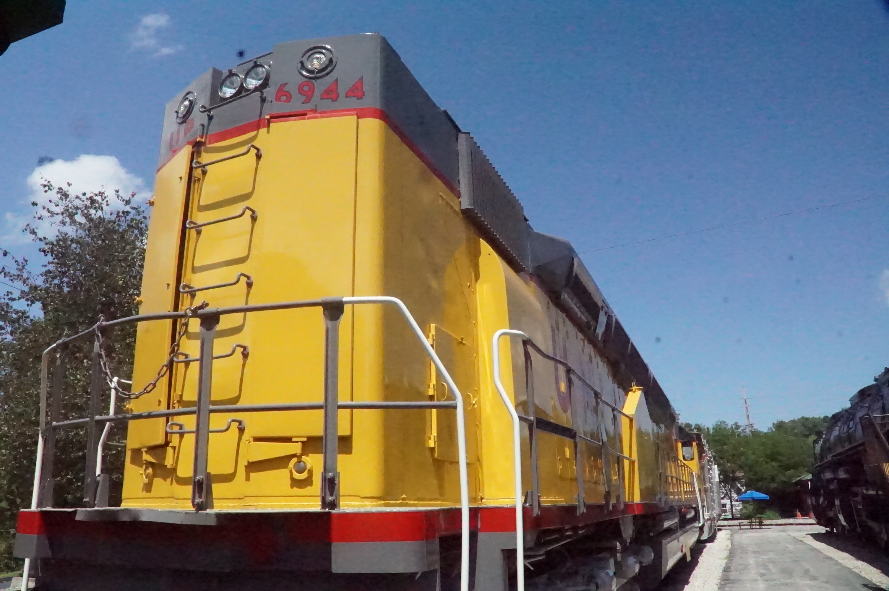 Union Pacific #6944